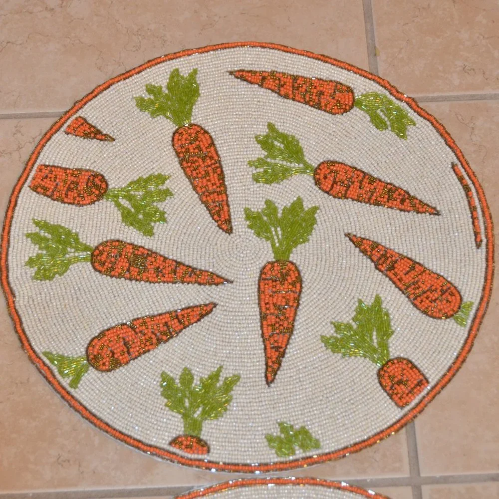 6 ISAAC MIZRAHI CARROT SPRING SUMMER EASTER CRYSTAL PLACEMAT CHARGER CENTERPIECE